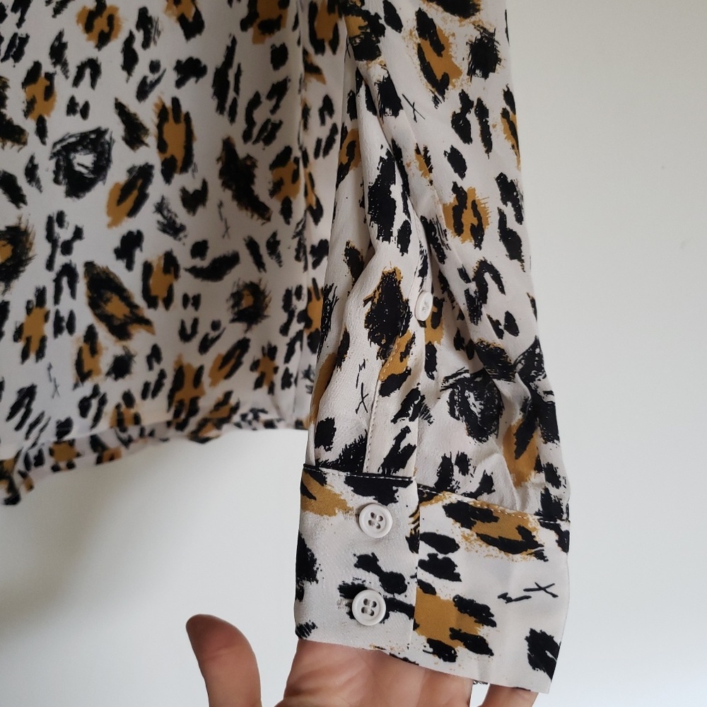 LAST ONE! & Other Stories leopard print blouse - Picture 2 of 8